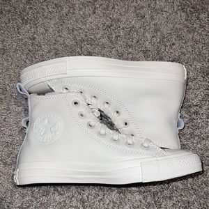 *NEW* High Top Converse- Women’s 7- White/Cream Colored
